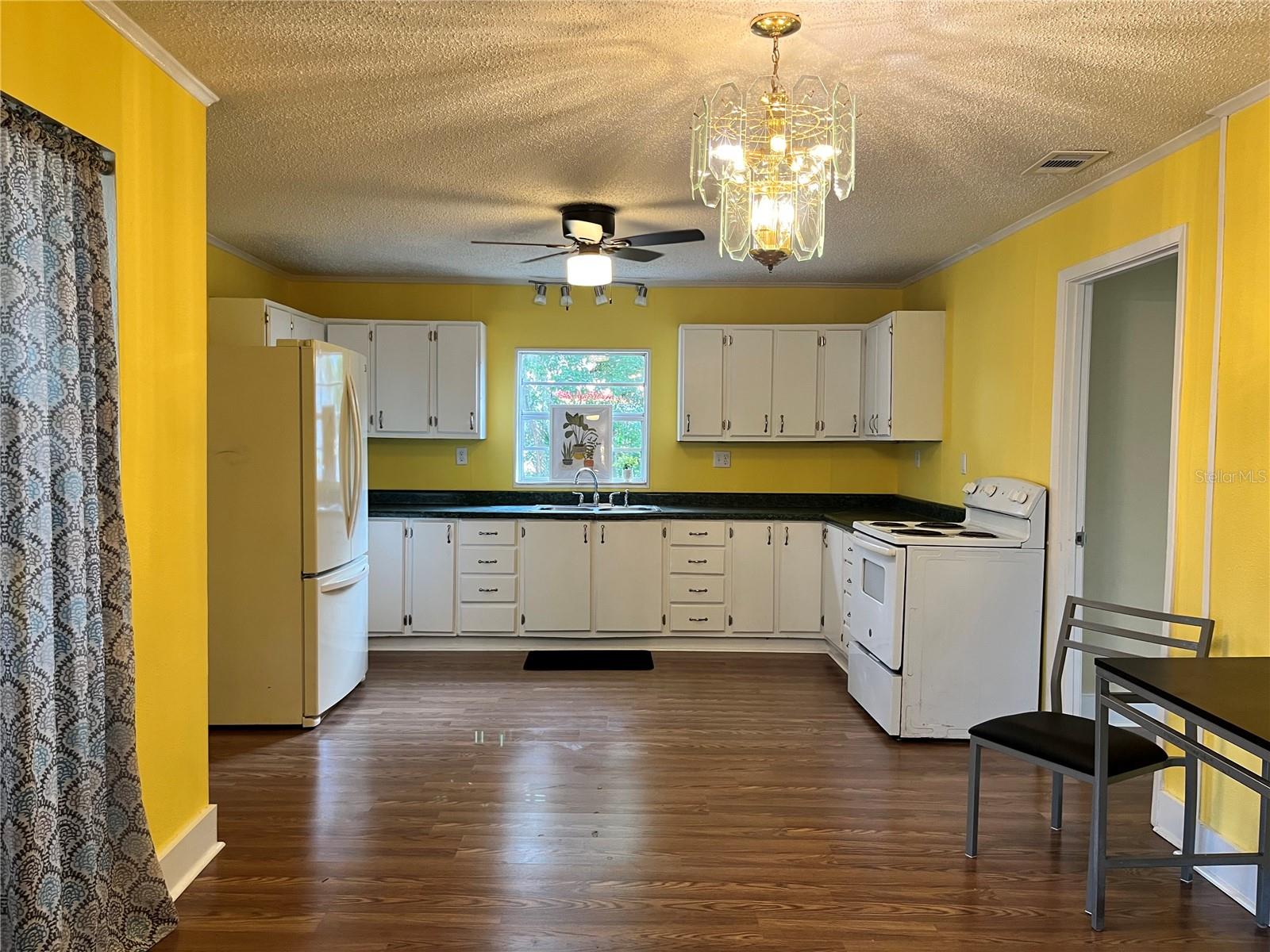 TEMPLES - Residential