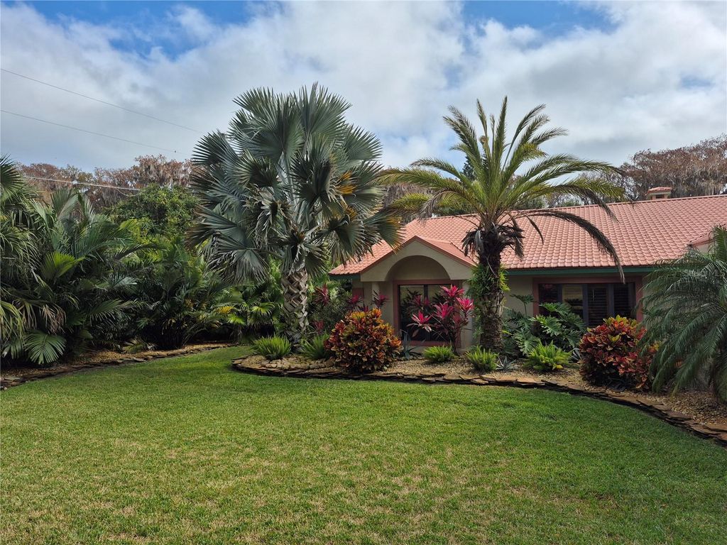 Photo of 4345 Corley Island Road, Leesburg, FL 34748 (MLS # G5104166)