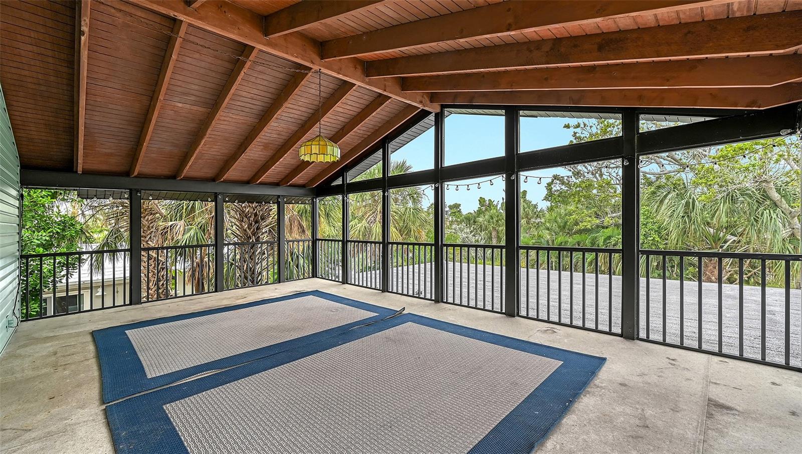 LONGBEACH ON LONGBOAT KEY - Residential