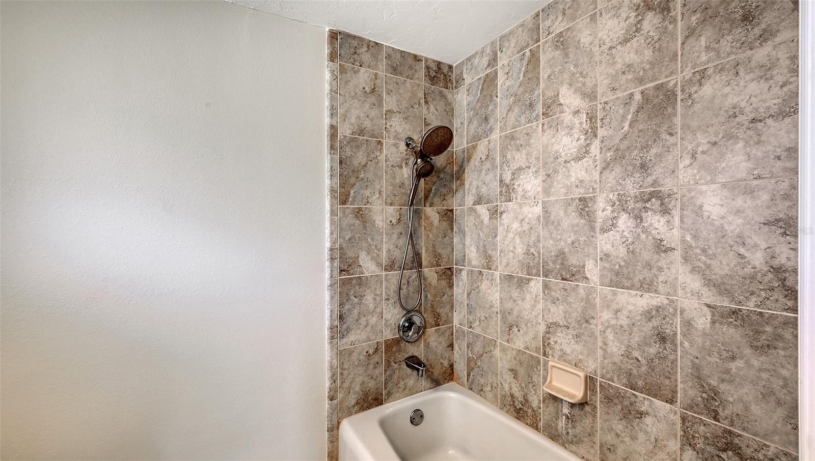 LONGBEACH ON LONGBOAT KEY - Residential