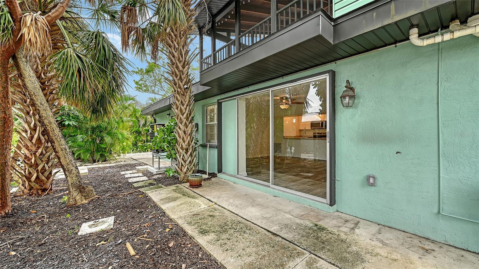 LONGBEACH ON LONGBOAT KEY - Residential