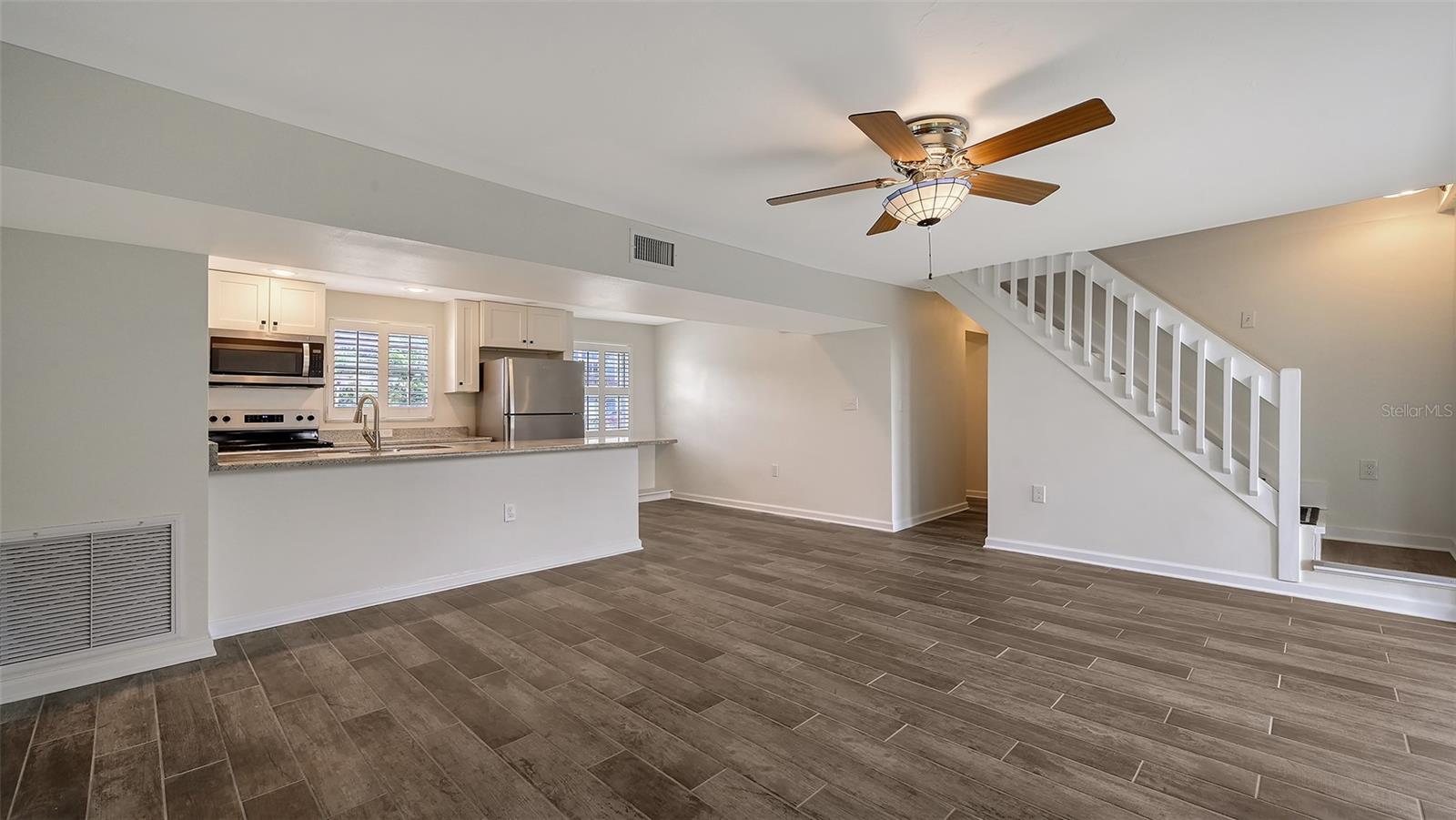 LONGBEACH ON LONGBOAT KEY - Residential