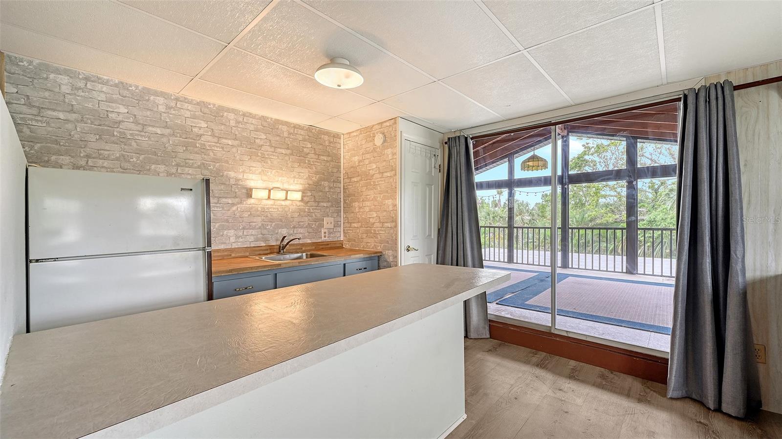 LONGBEACH ON LONGBOAT KEY - Residential