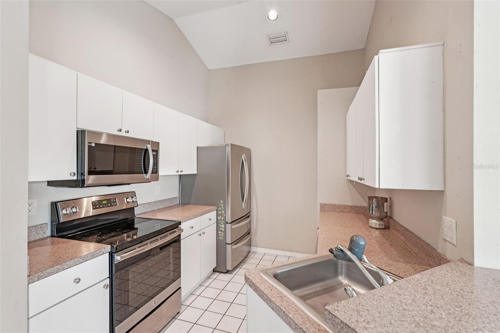 GULF GATE GLEN - Residential