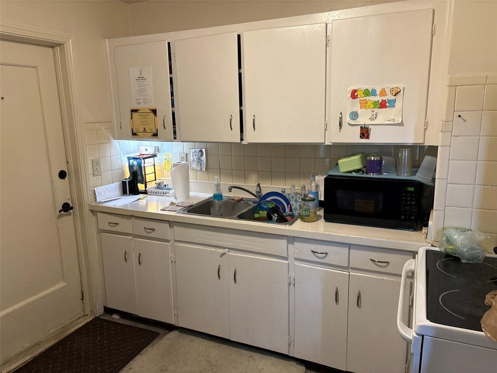 Photo of 2627 38th Avenue N, St Petersburg, FL 33713 (MLS # TB8545645)