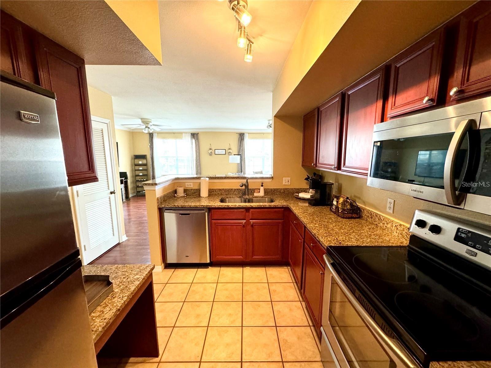 VILLAGIO - Residential Lease
