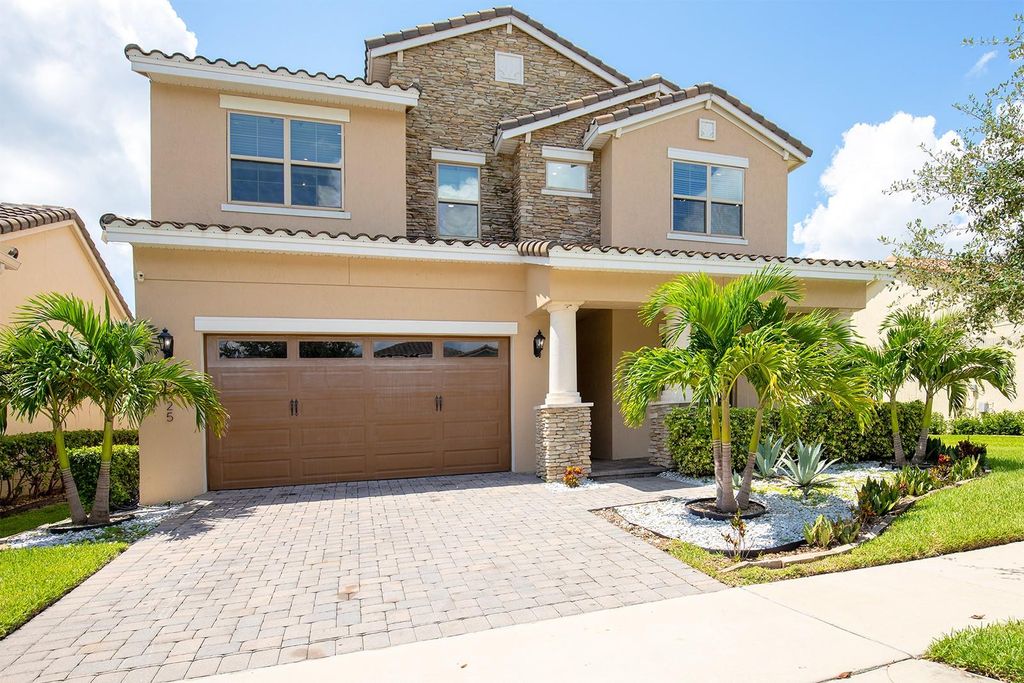 Photo of 10125 Henbury Street, Orlando, FL 32832 (MLS # O6369434)