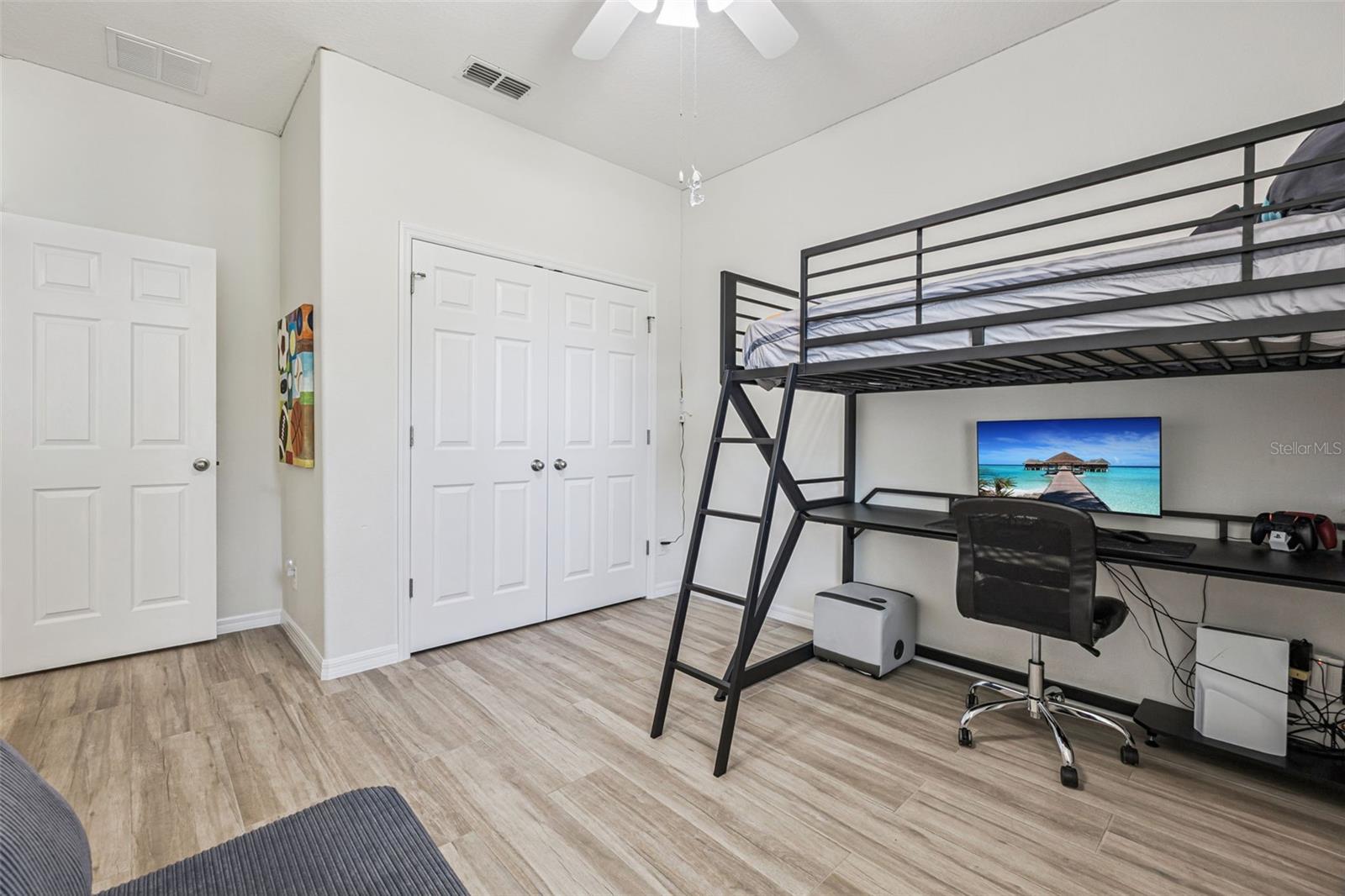 BARRINGTON ESTATES - Residential