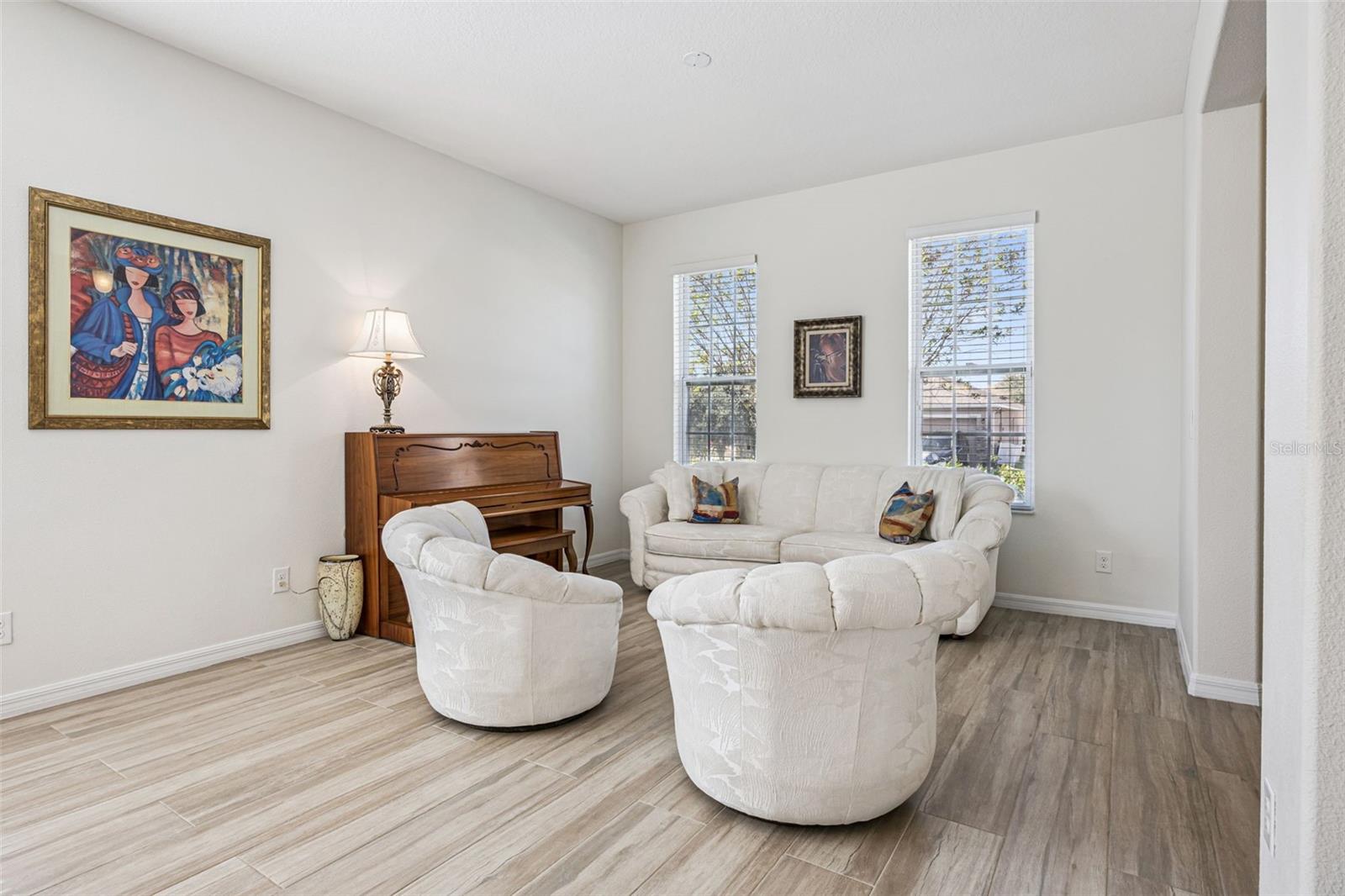 BARRINGTON ESTATES - Residential