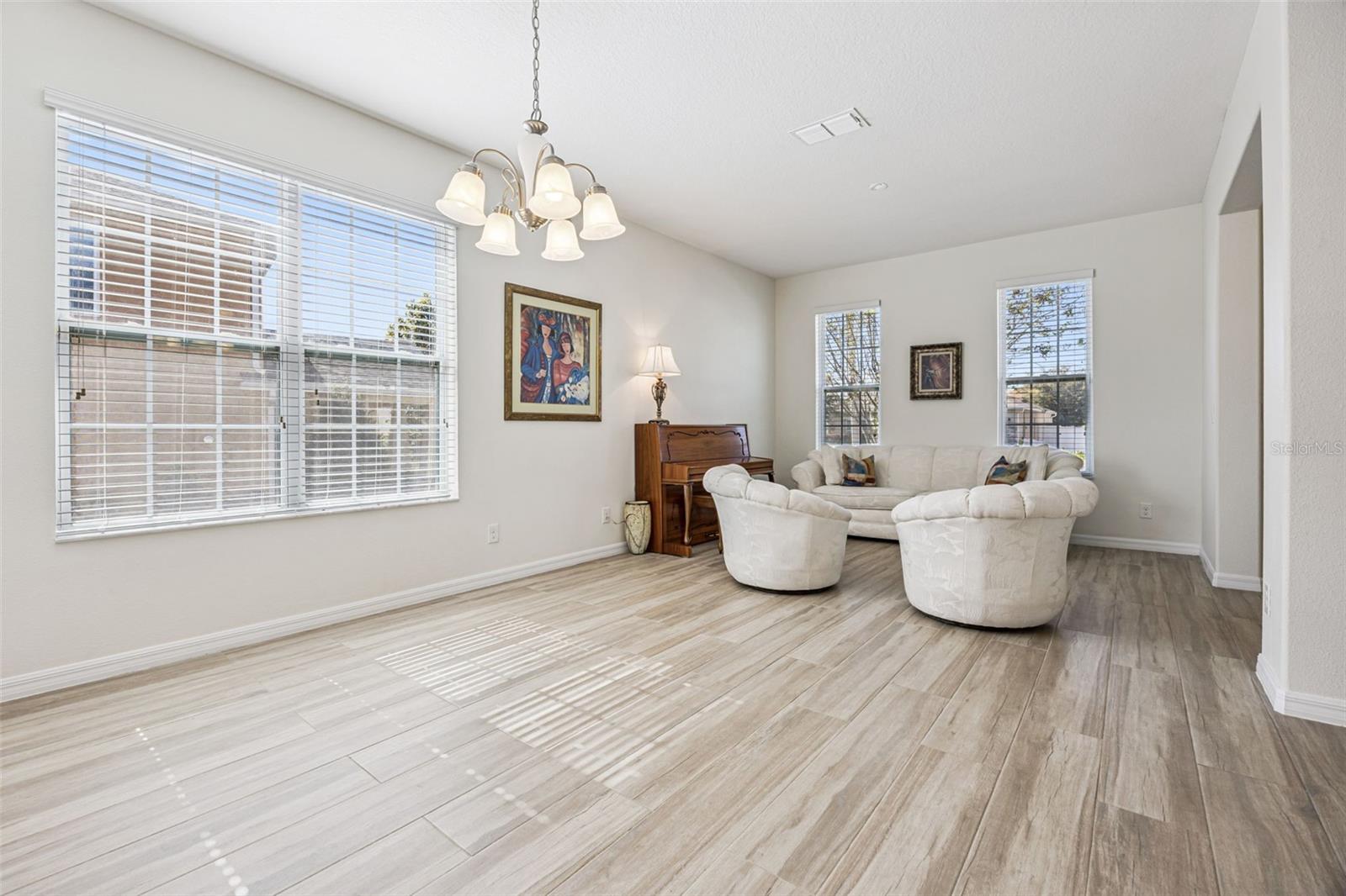 BARRINGTON ESTATES - Residential