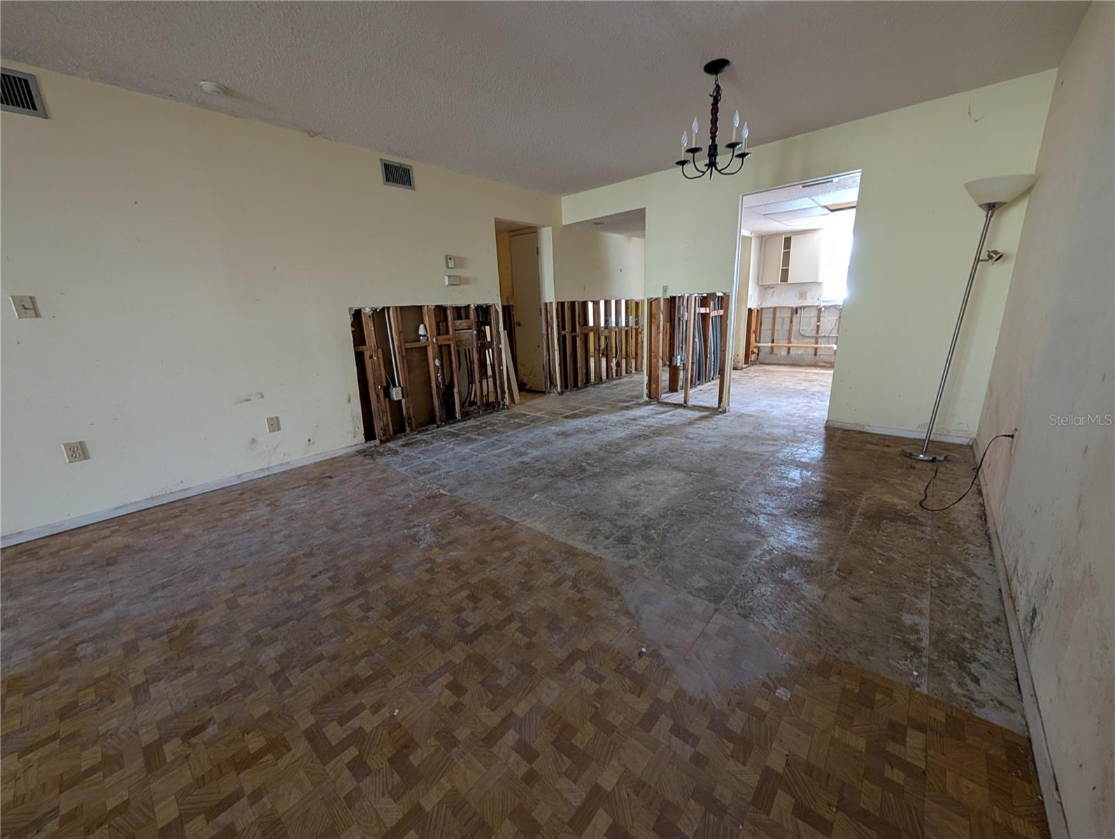 3074 LAKE BAYSHORE DRIVE O-120
