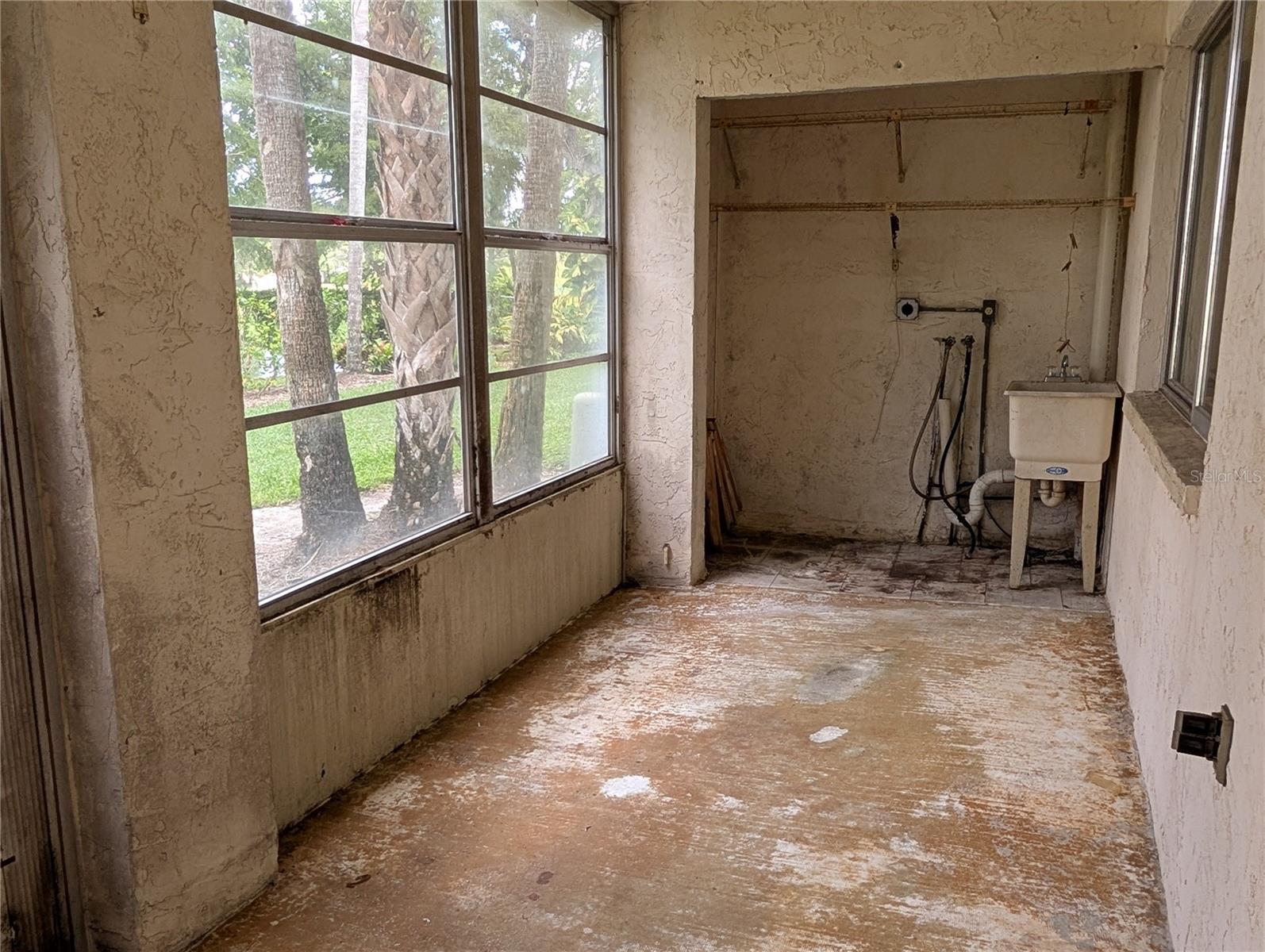 BAYSHORE ON THE LAKE APTS III SEC1 - Residential