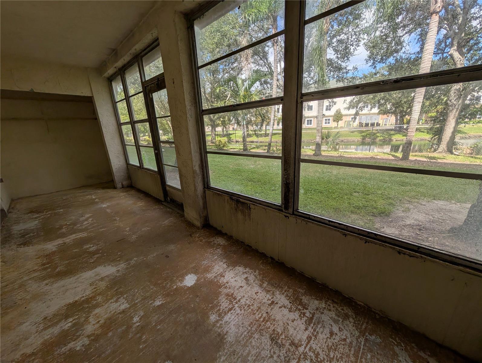 BAYSHORE ON THE LAKE APTS III SEC1 - Residential