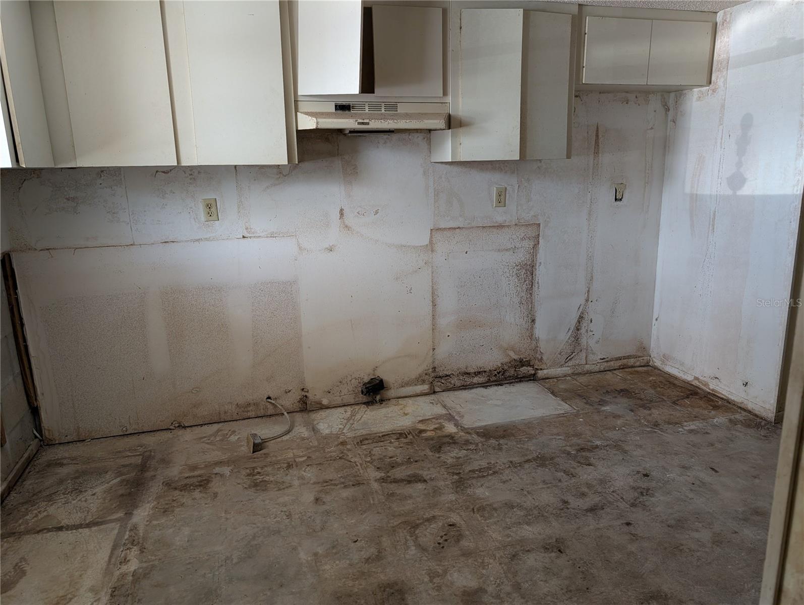 3074 LAKE BAYSHORE DRIVE O-120