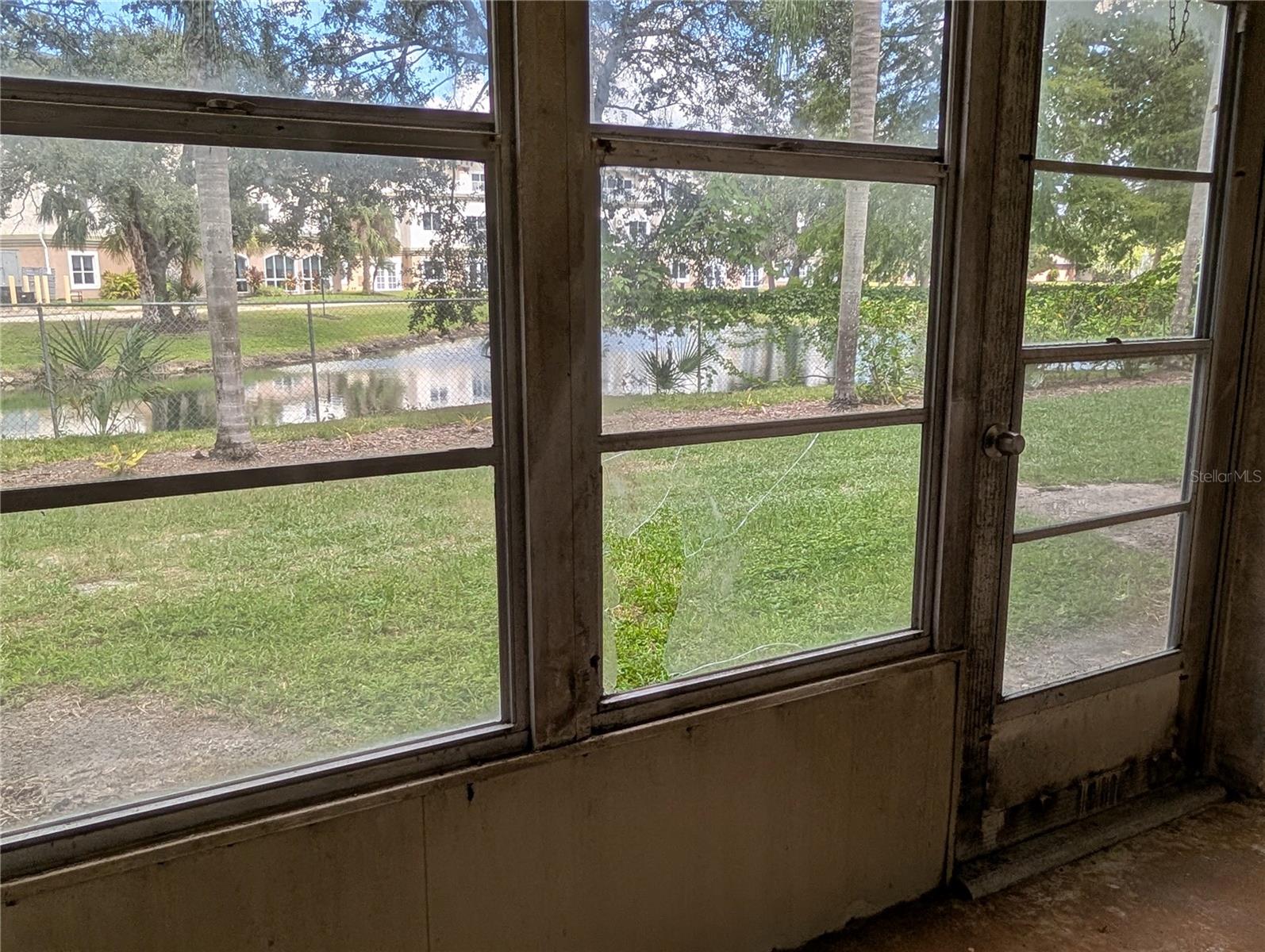 BAYSHORE ON THE LAKE APTS III SEC1 - Residential