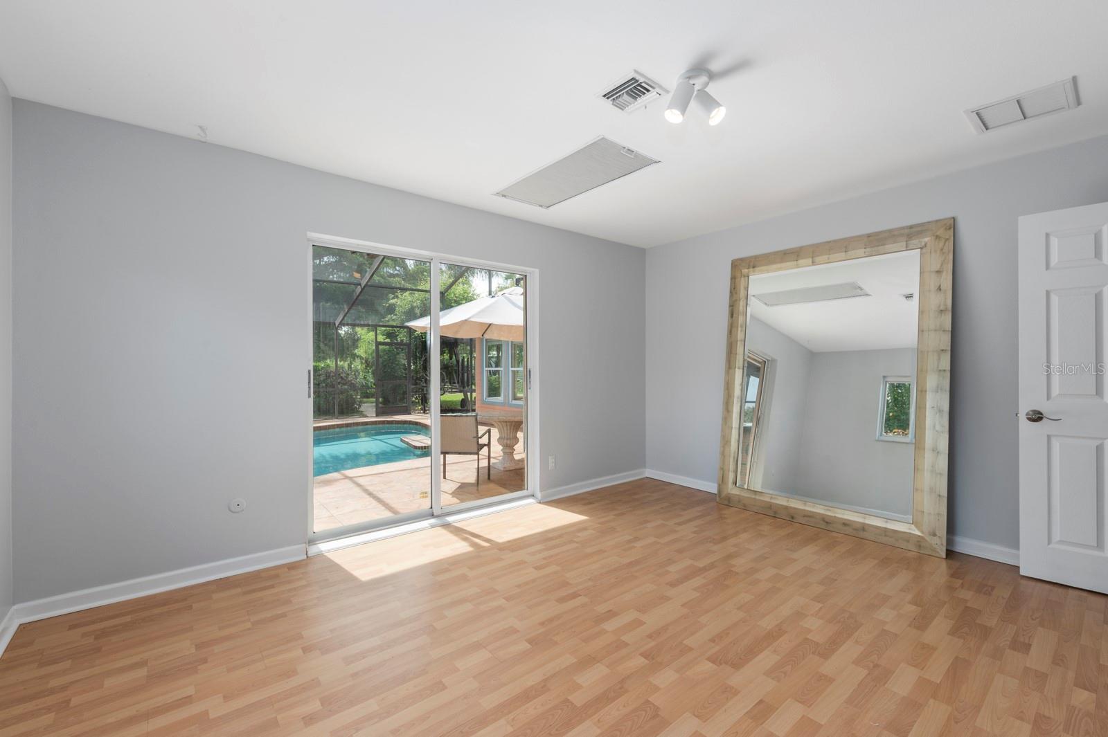 SARASOTA GOLF CLUB COLONY 1 - Residential