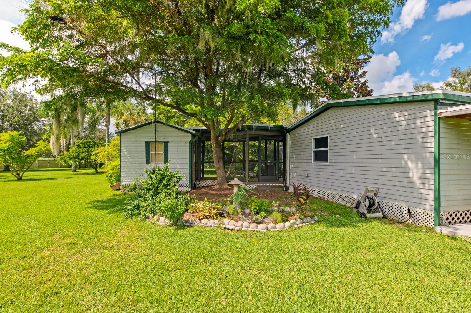 SARASOTA GOLF CLUB COLONY 1 - Residential