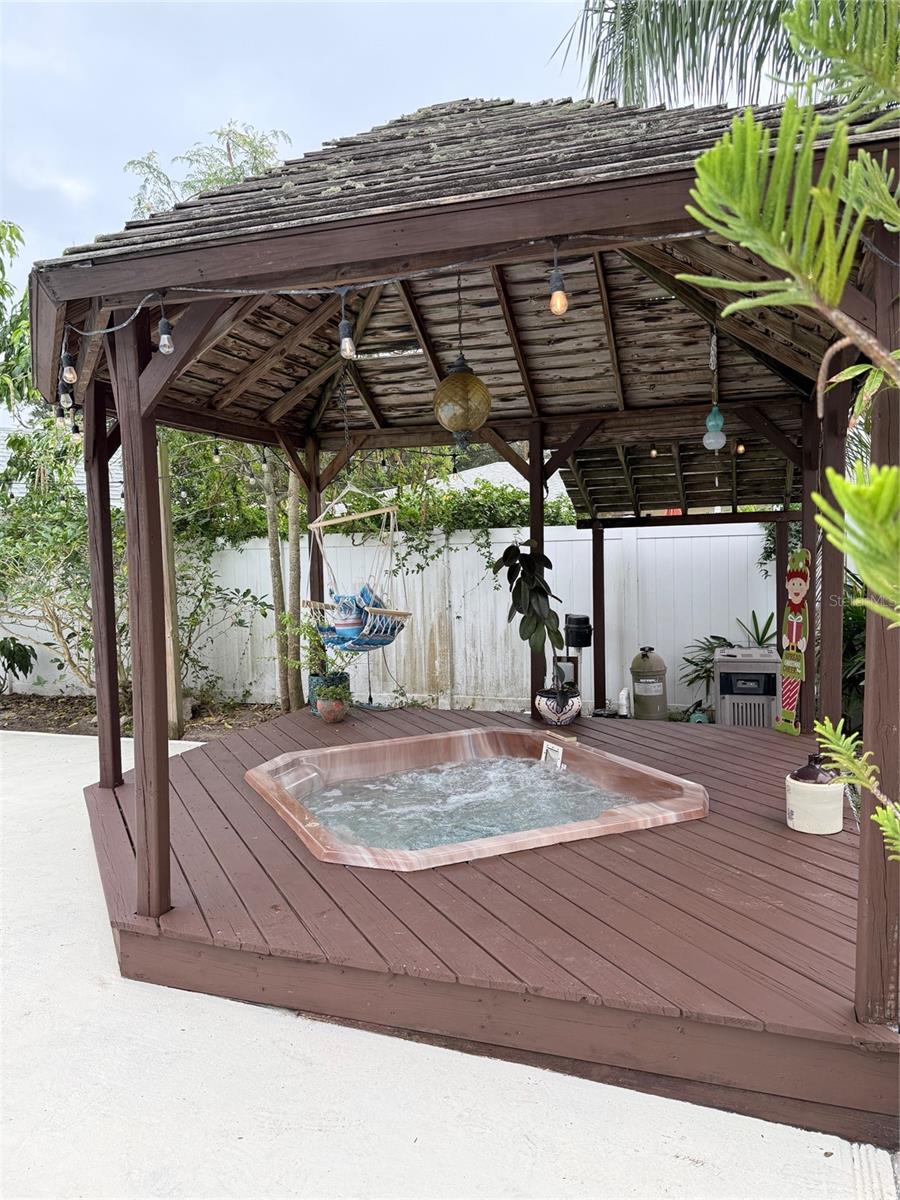 BELLE ISLE ESTATES - Residential