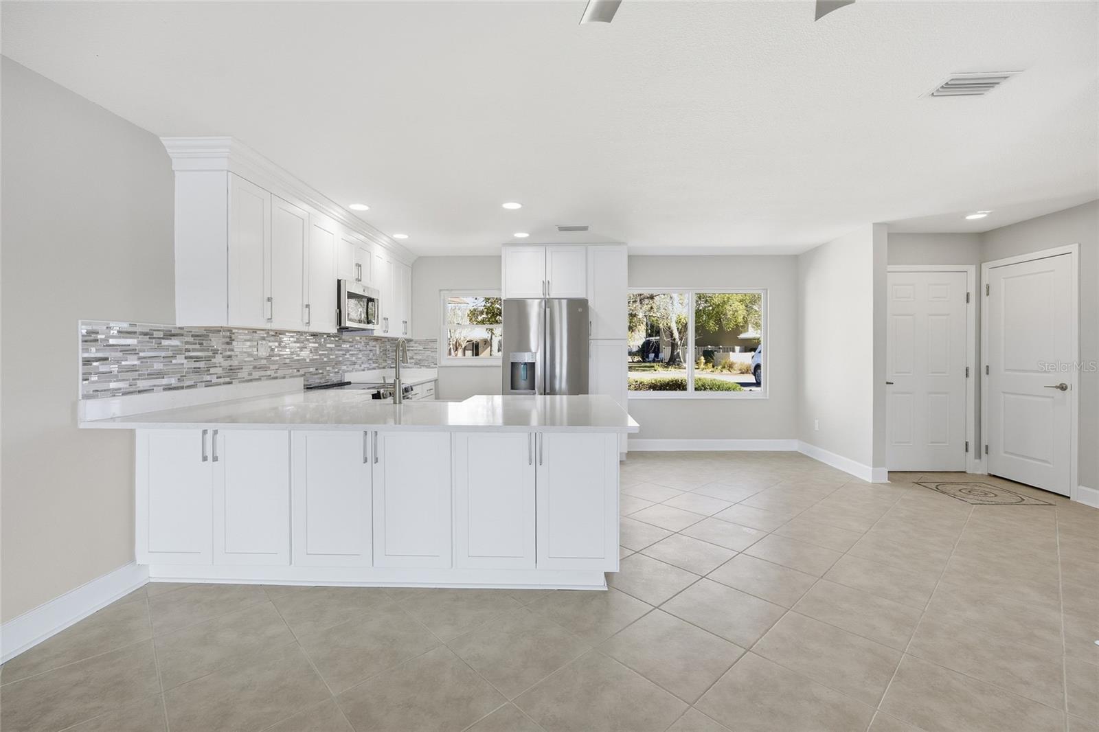 THE BAY VILLAS - Residential