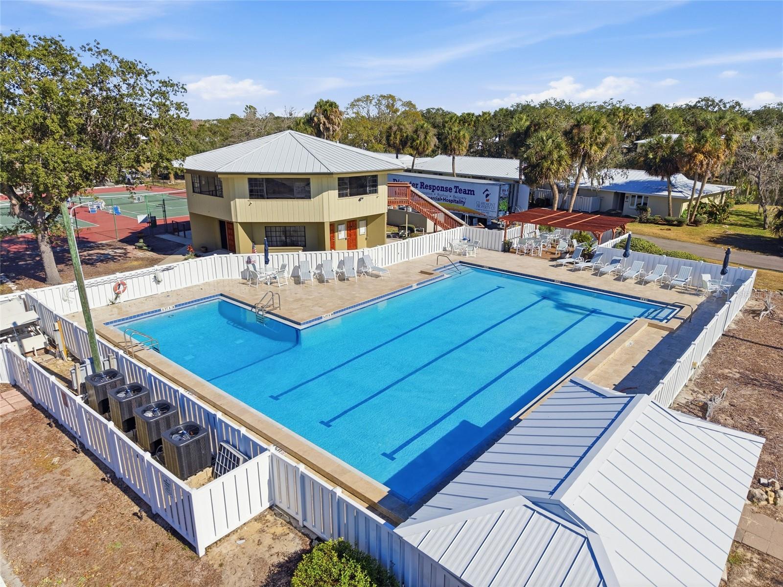 THE BAY VILLAS - Residential