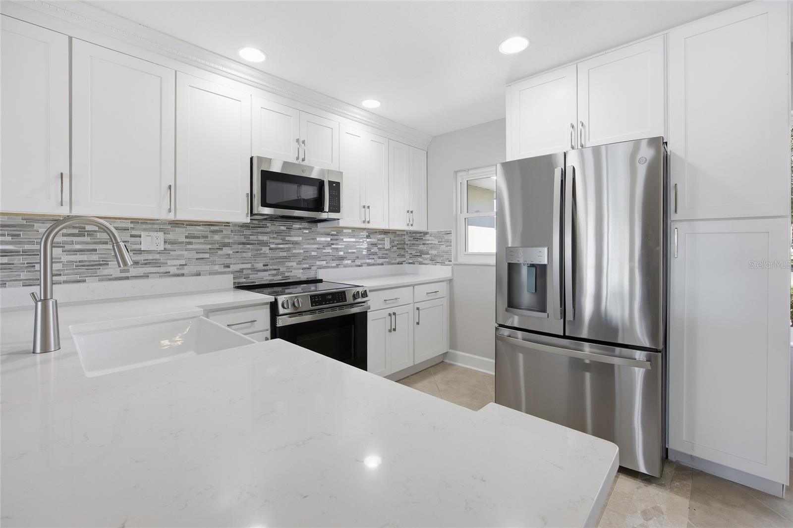 THE BAY VILLAS - Residential