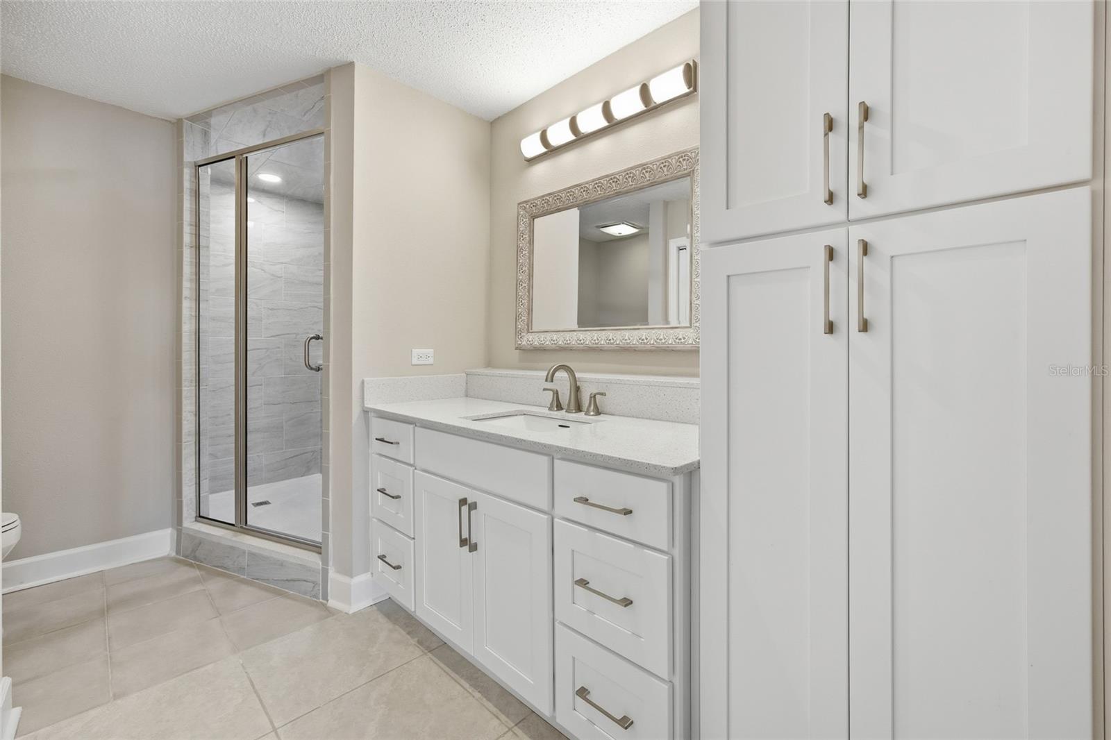 THE BAY VILLAS - Residential