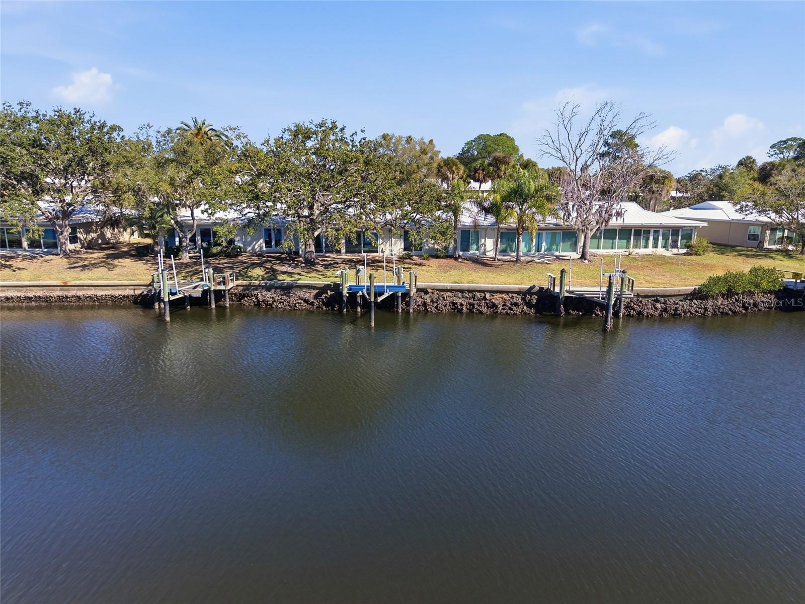 THE BAY VILLAS - Residential