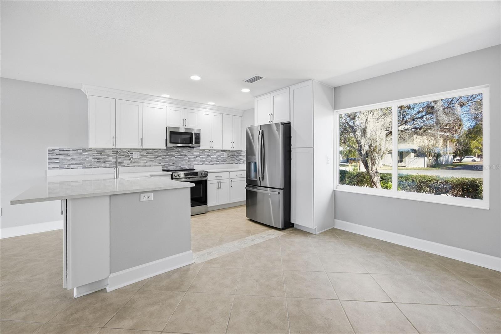 THE BAY VILLAS - Residential