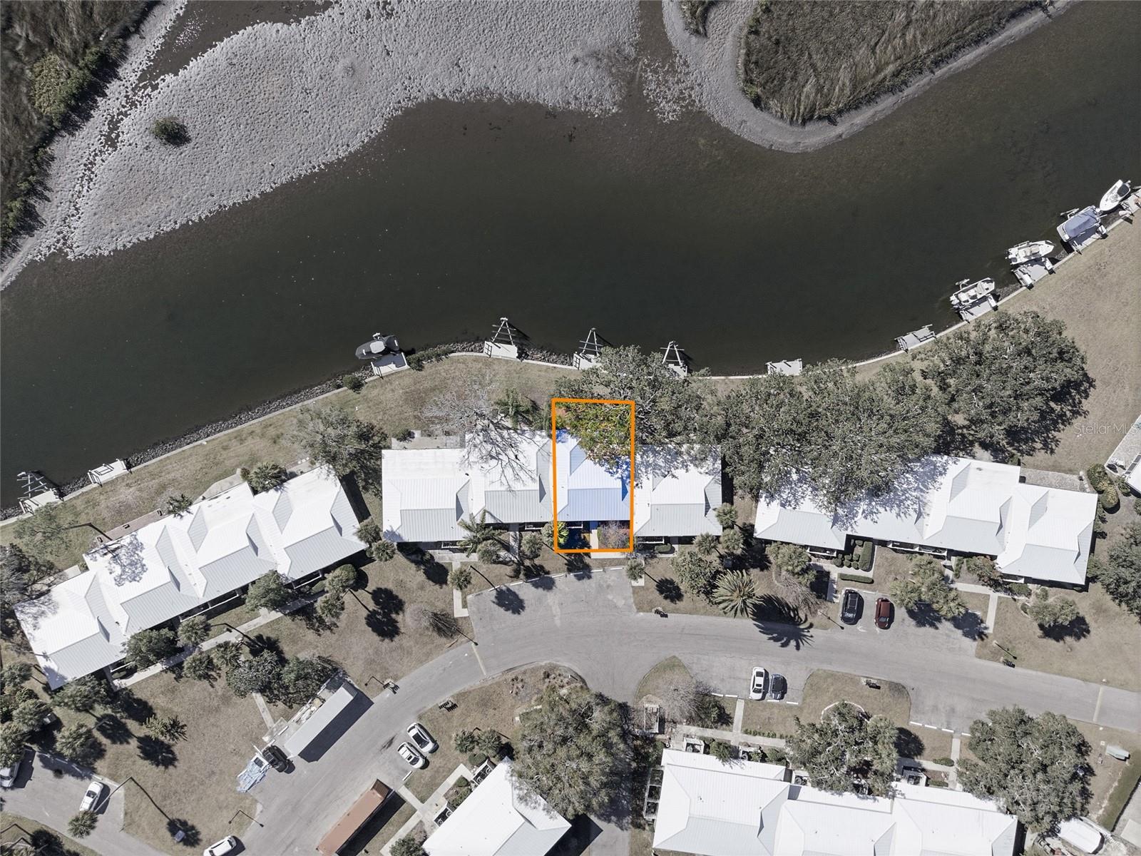 THE BAY VILLAS - Residential