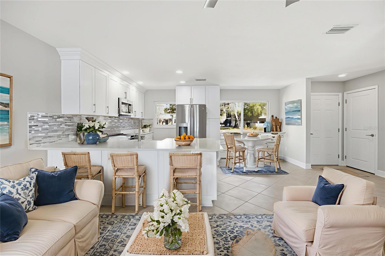 THE BAY VILLAS - Residential