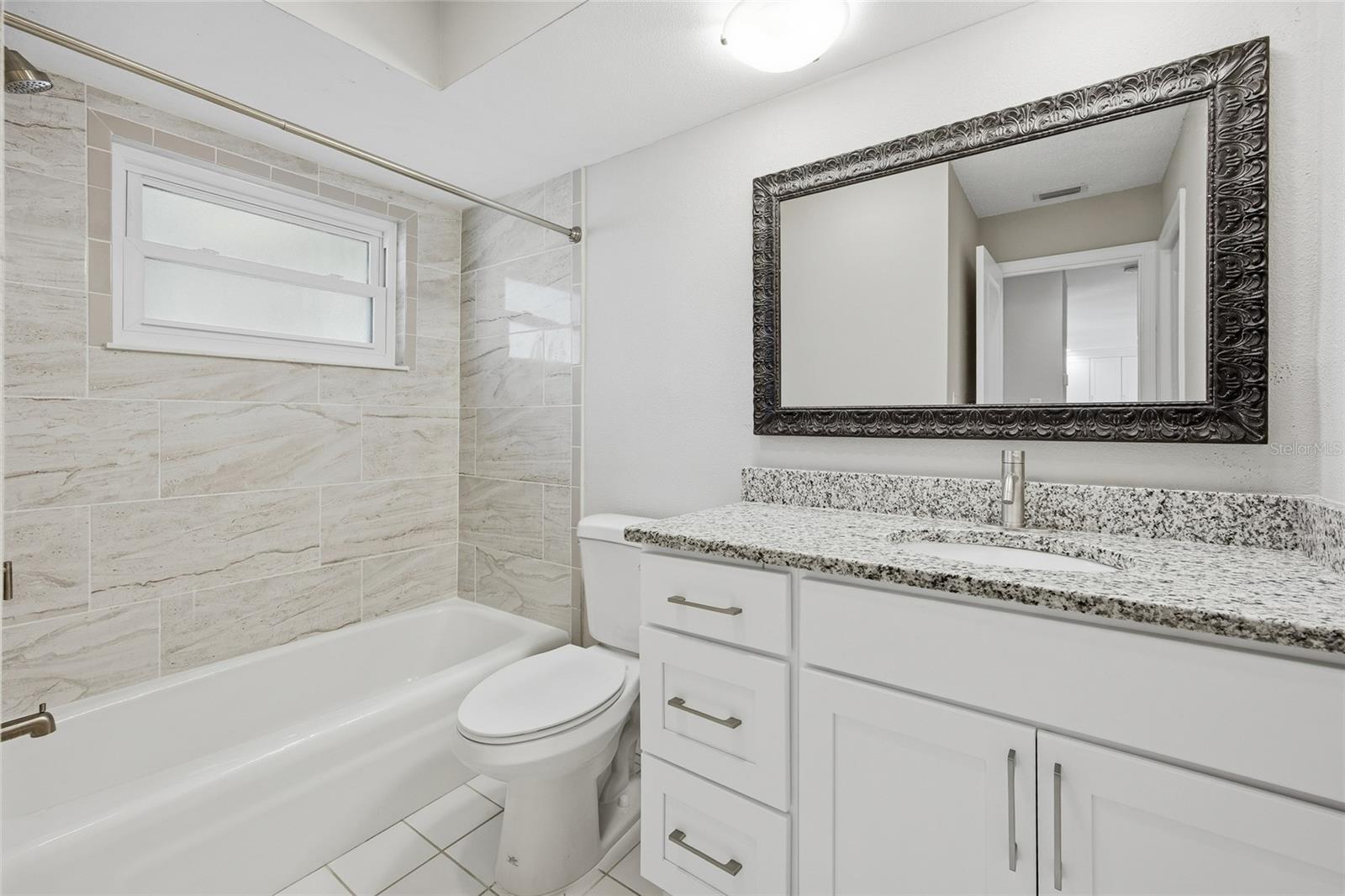 THE BAY VILLAS - Residential