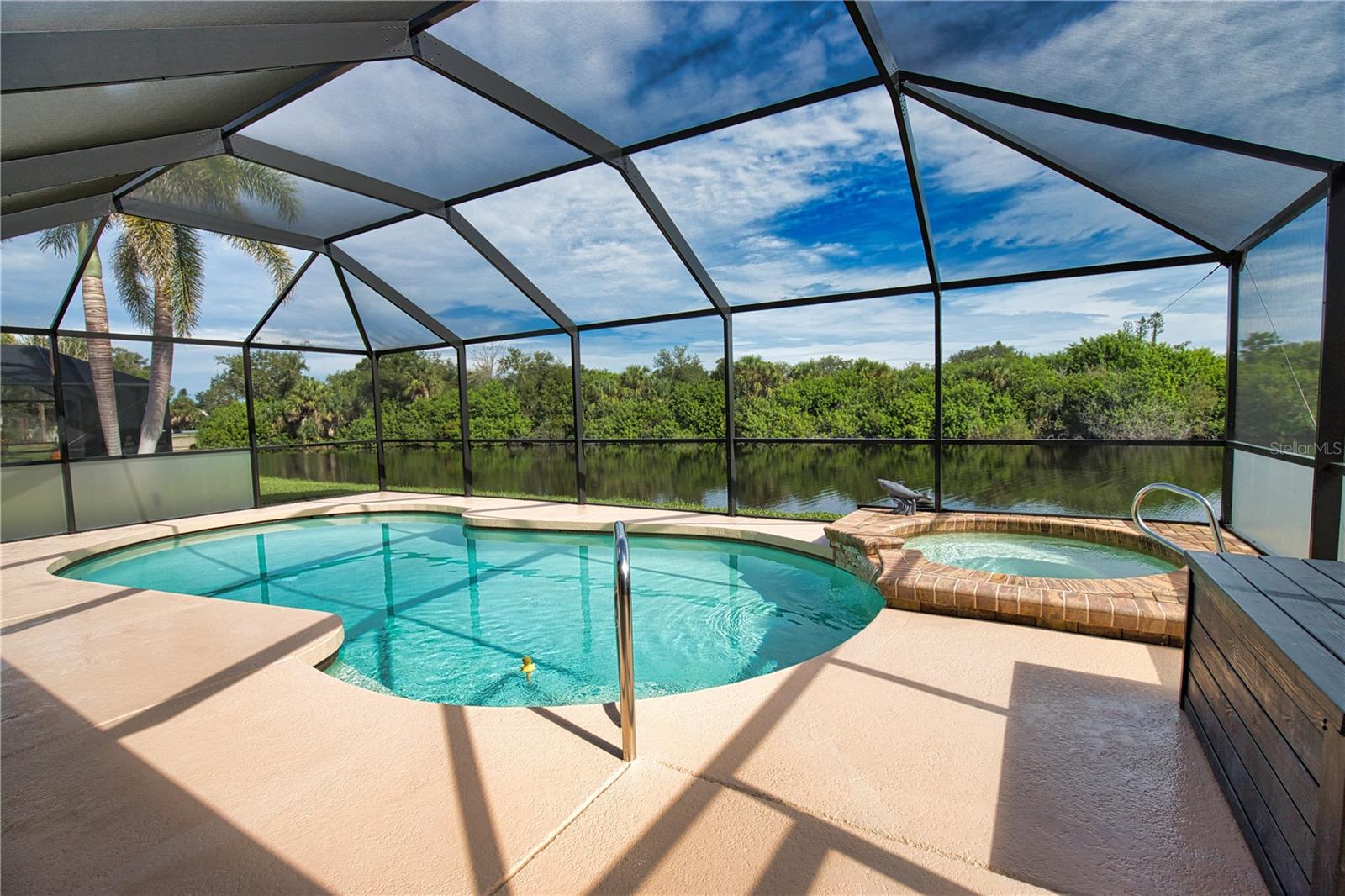 COVE POINTE - Residential