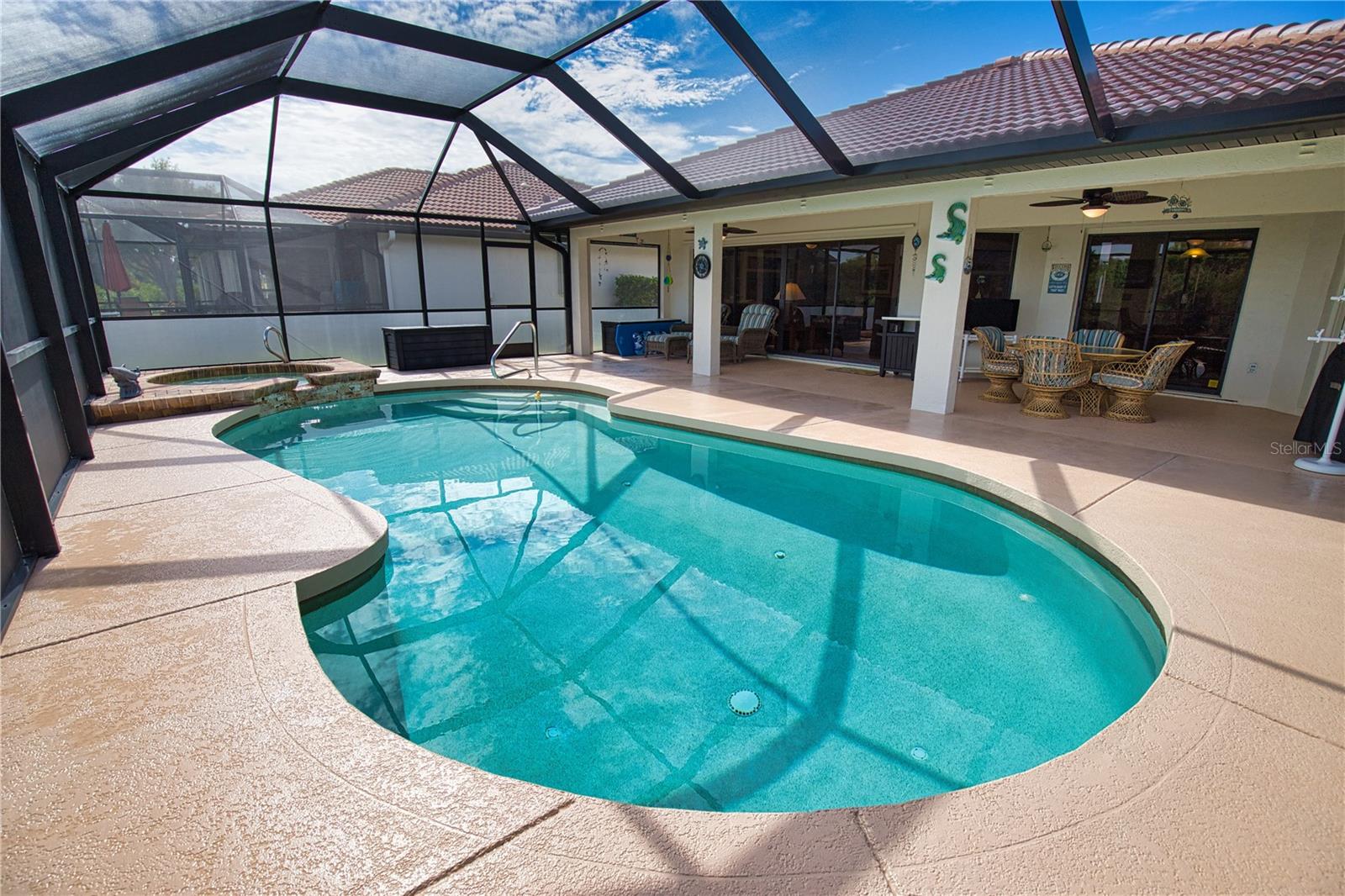 COVE POINTE - Residential