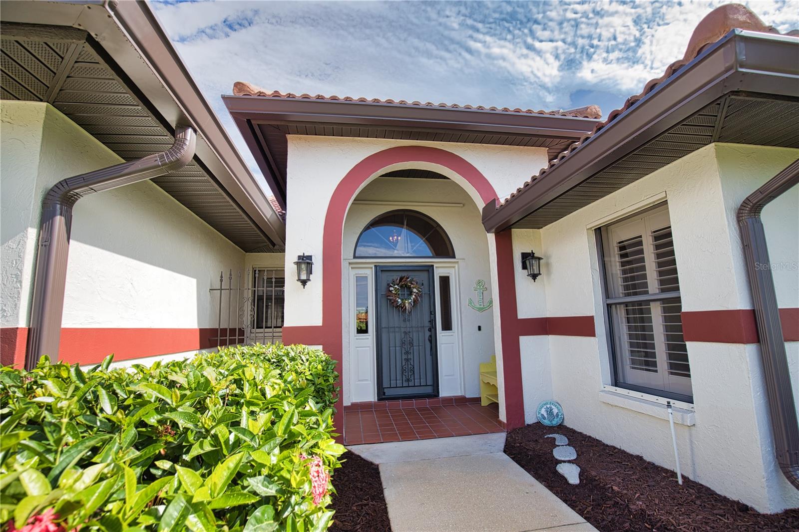 COVE POINTE - Residential