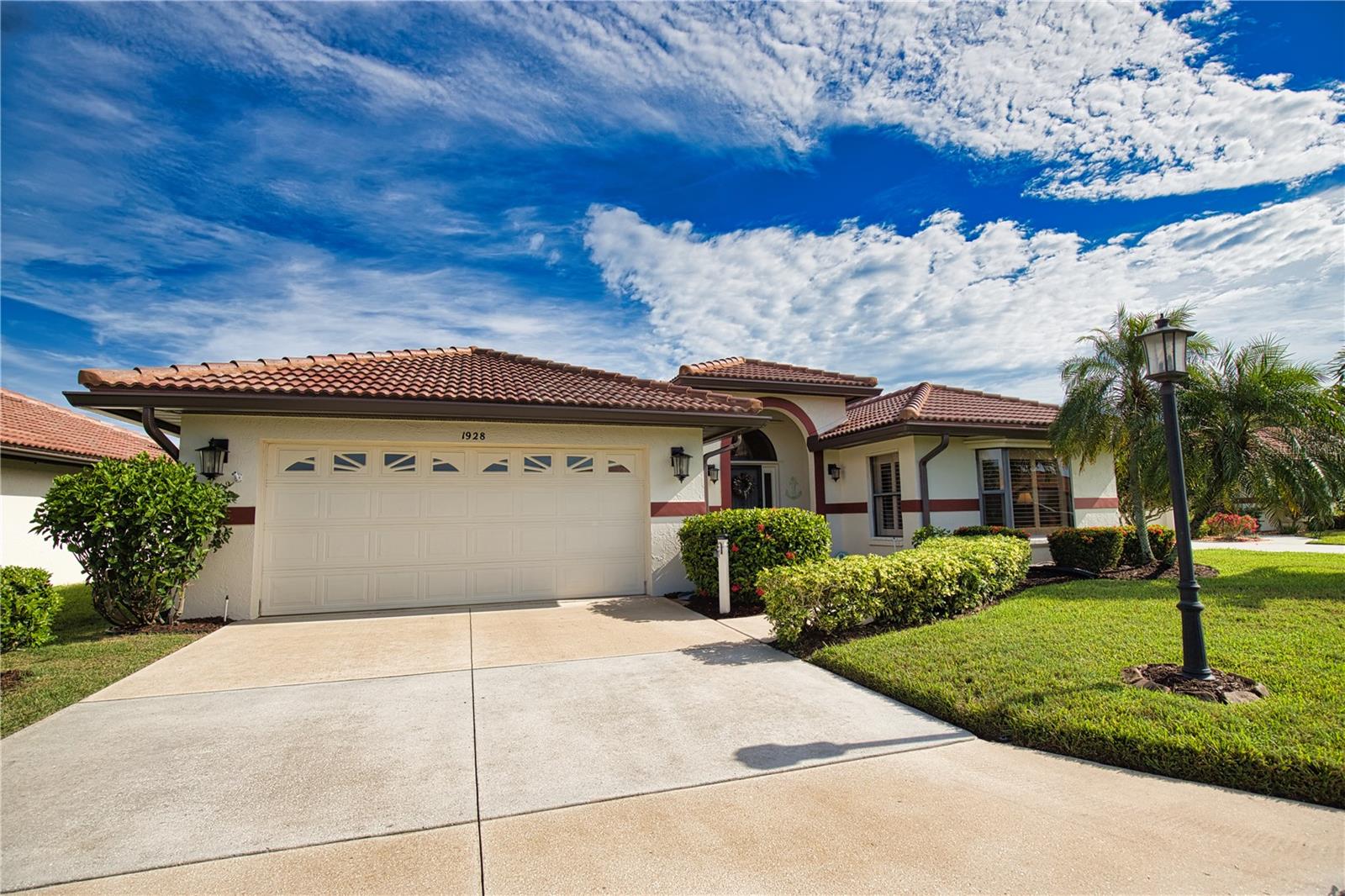 COVE POINTE - Residential