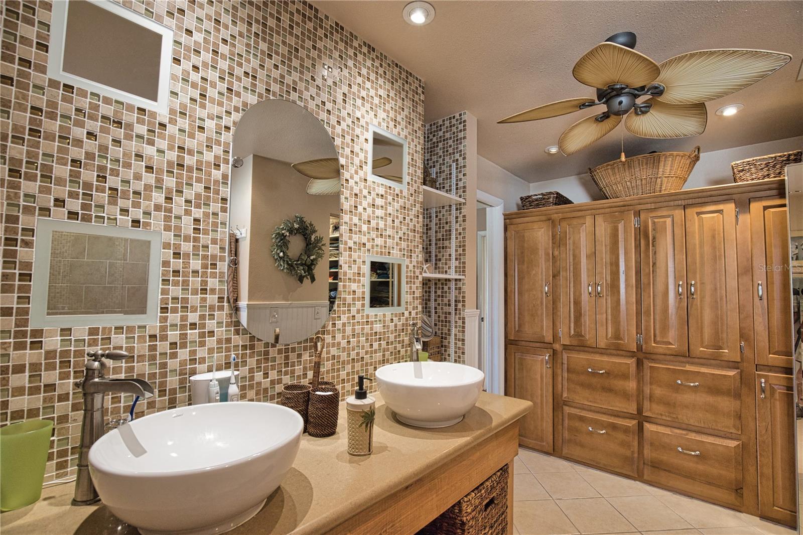 COVE POINTE - Residential