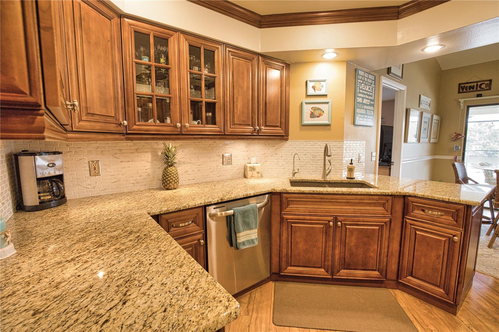 COVE POINTE - Residential