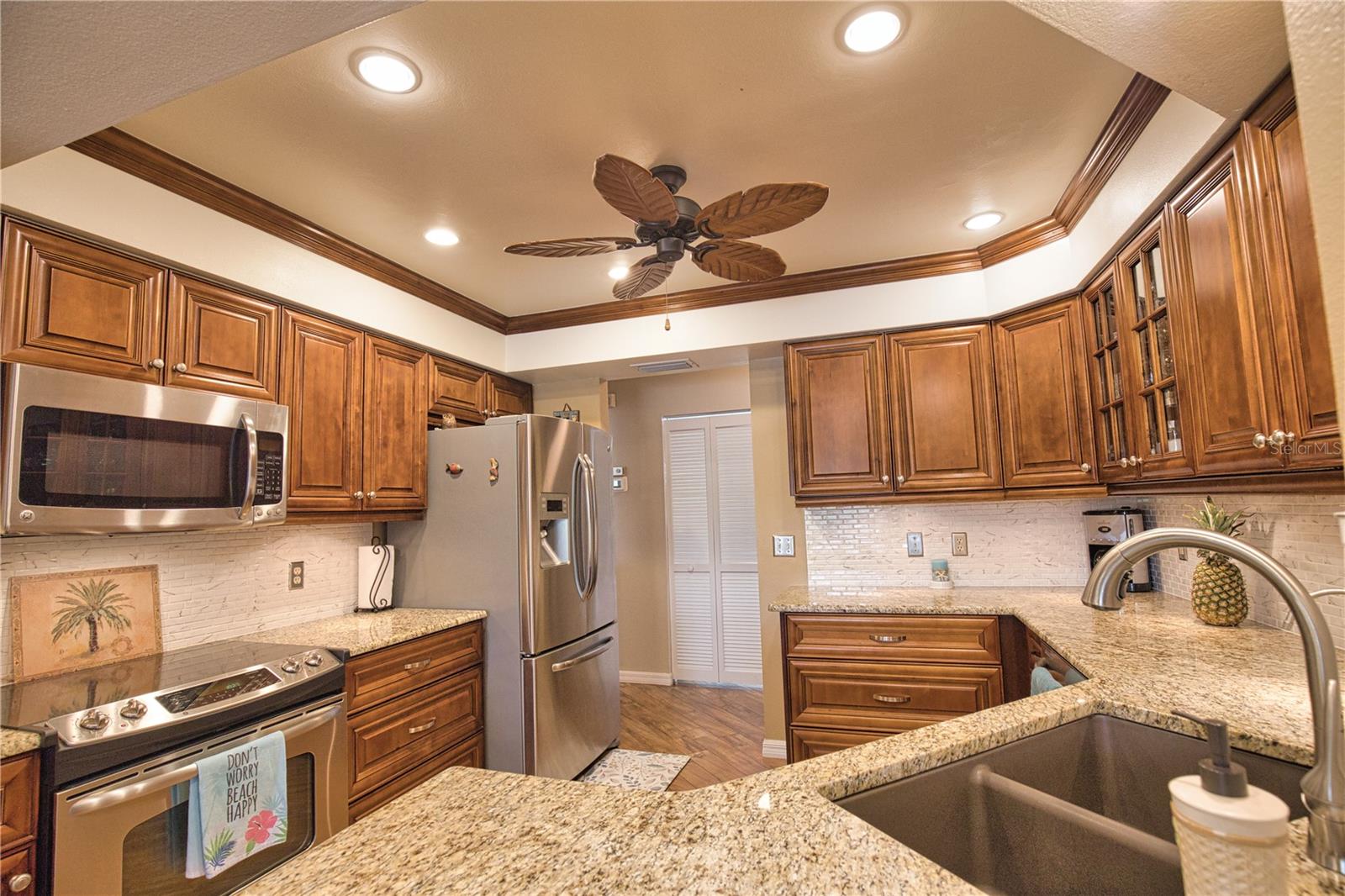 COVE POINTE - Residential