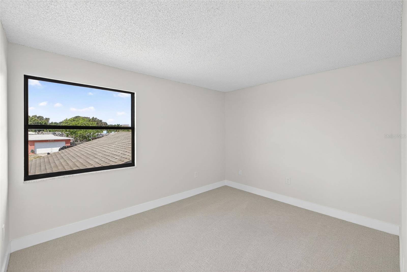 WATERWAY MANOR UNIT 01 - Residential