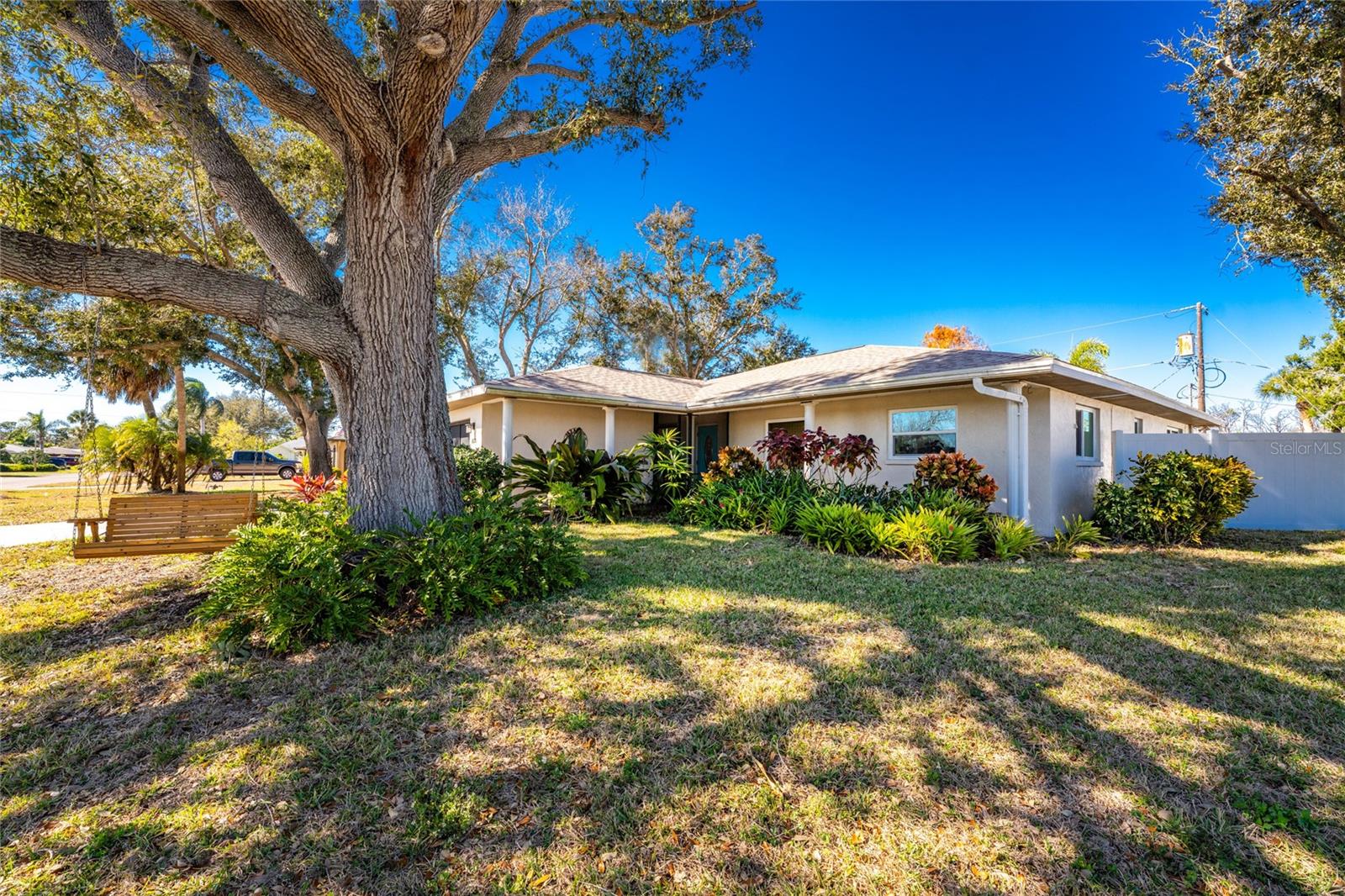 BAY VISTA BLVD - Residential