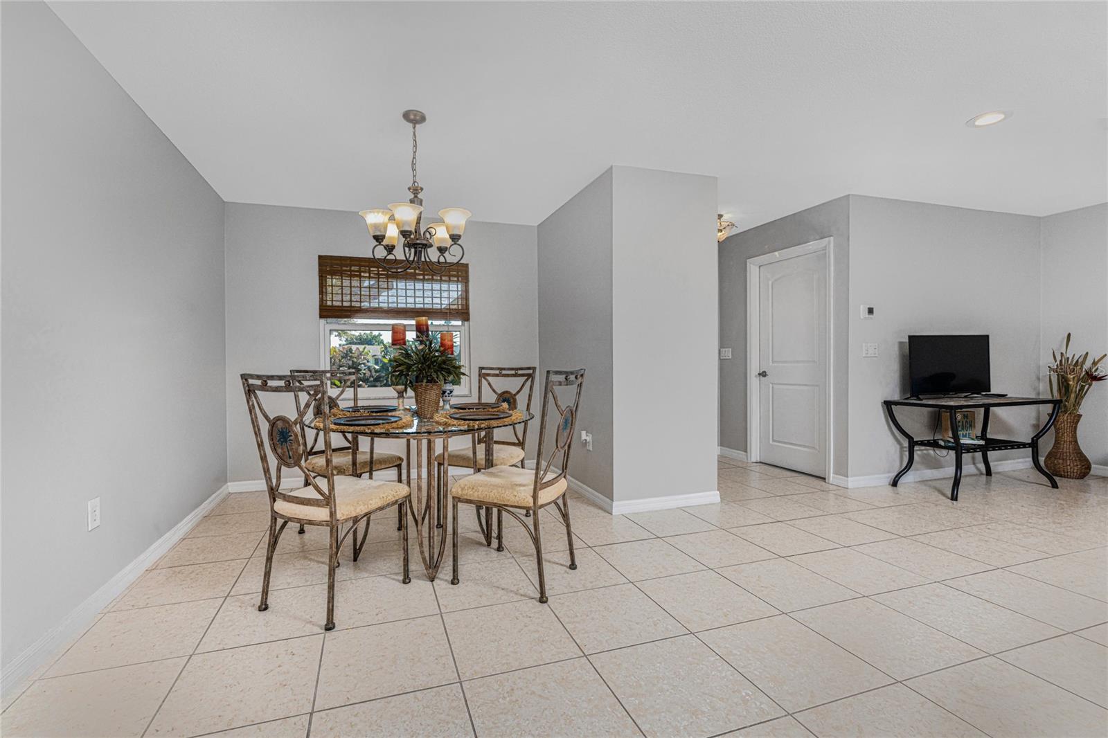 BAY VISTA BLVD - Residential