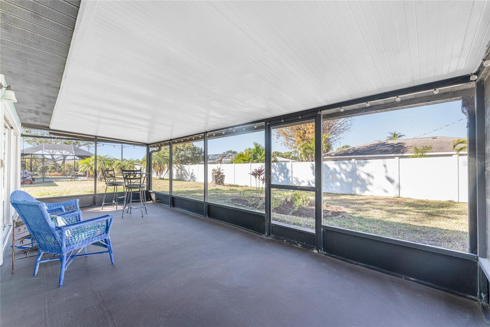 BAY VISTA BLVD - Residential