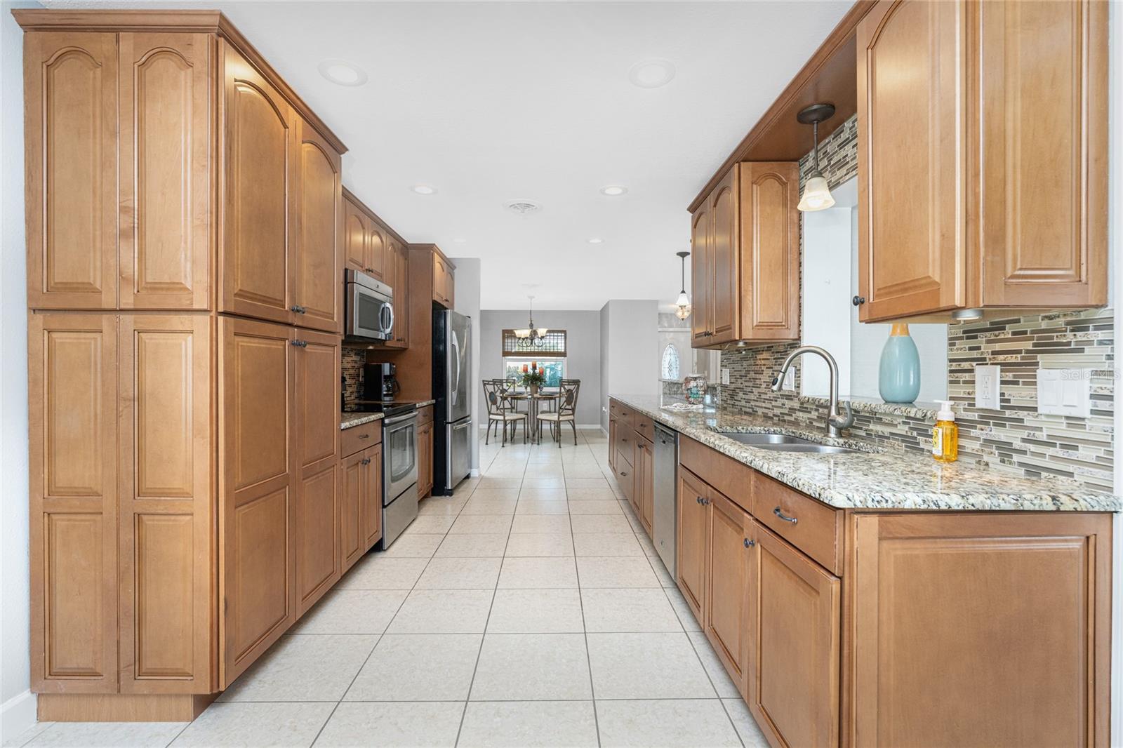 BAY VISTA BLVD - Residential