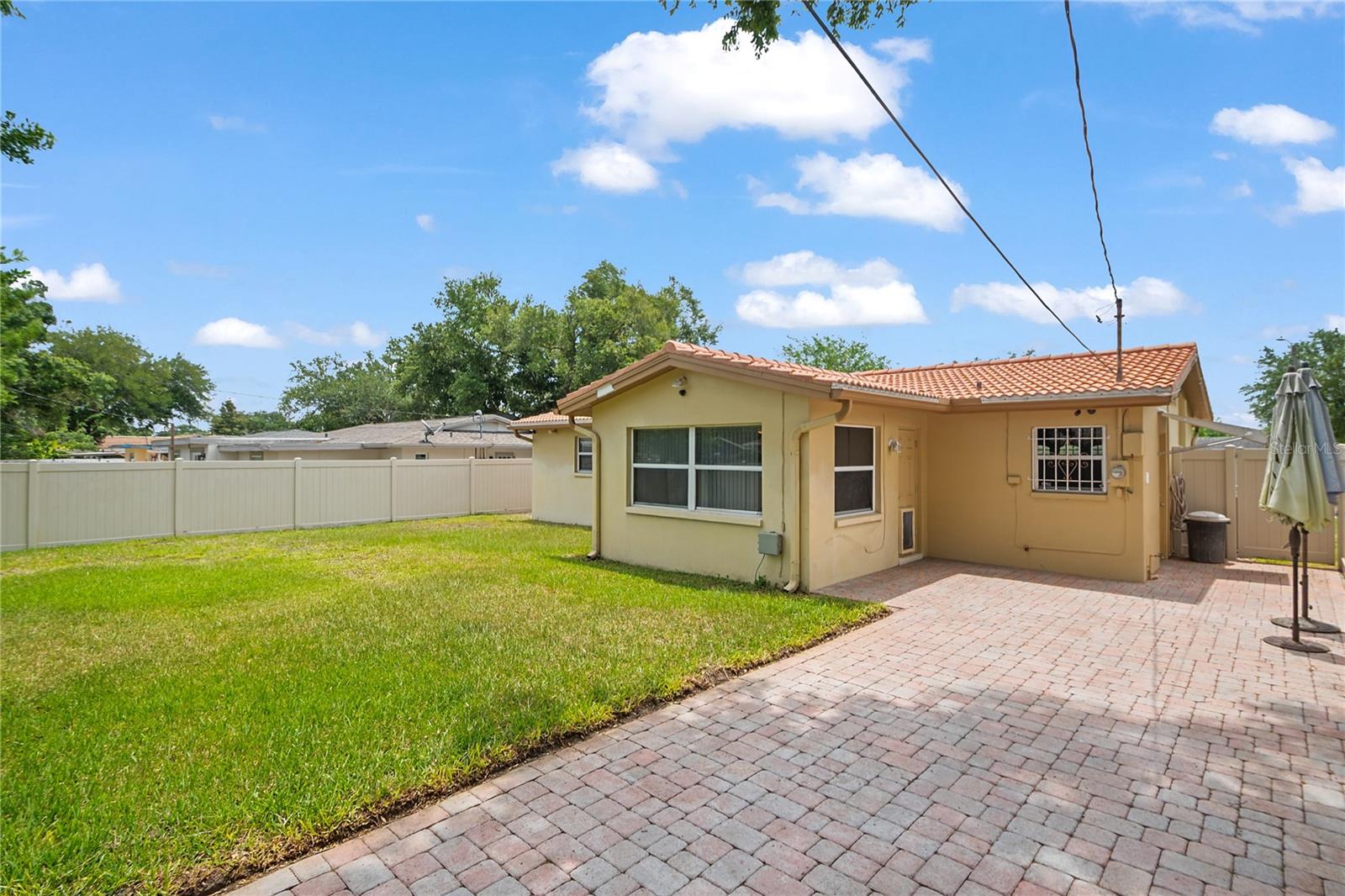 LARGO LAKE VILLAS UNIT 2 - Residential