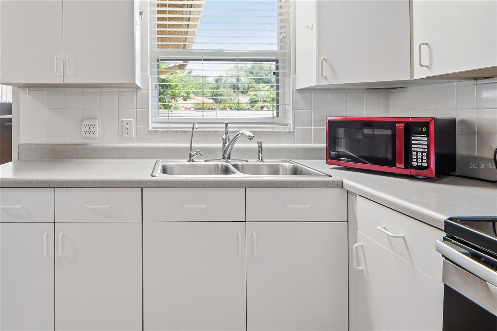 LARGO LAKE VILLAS UNIT 2 - Residential