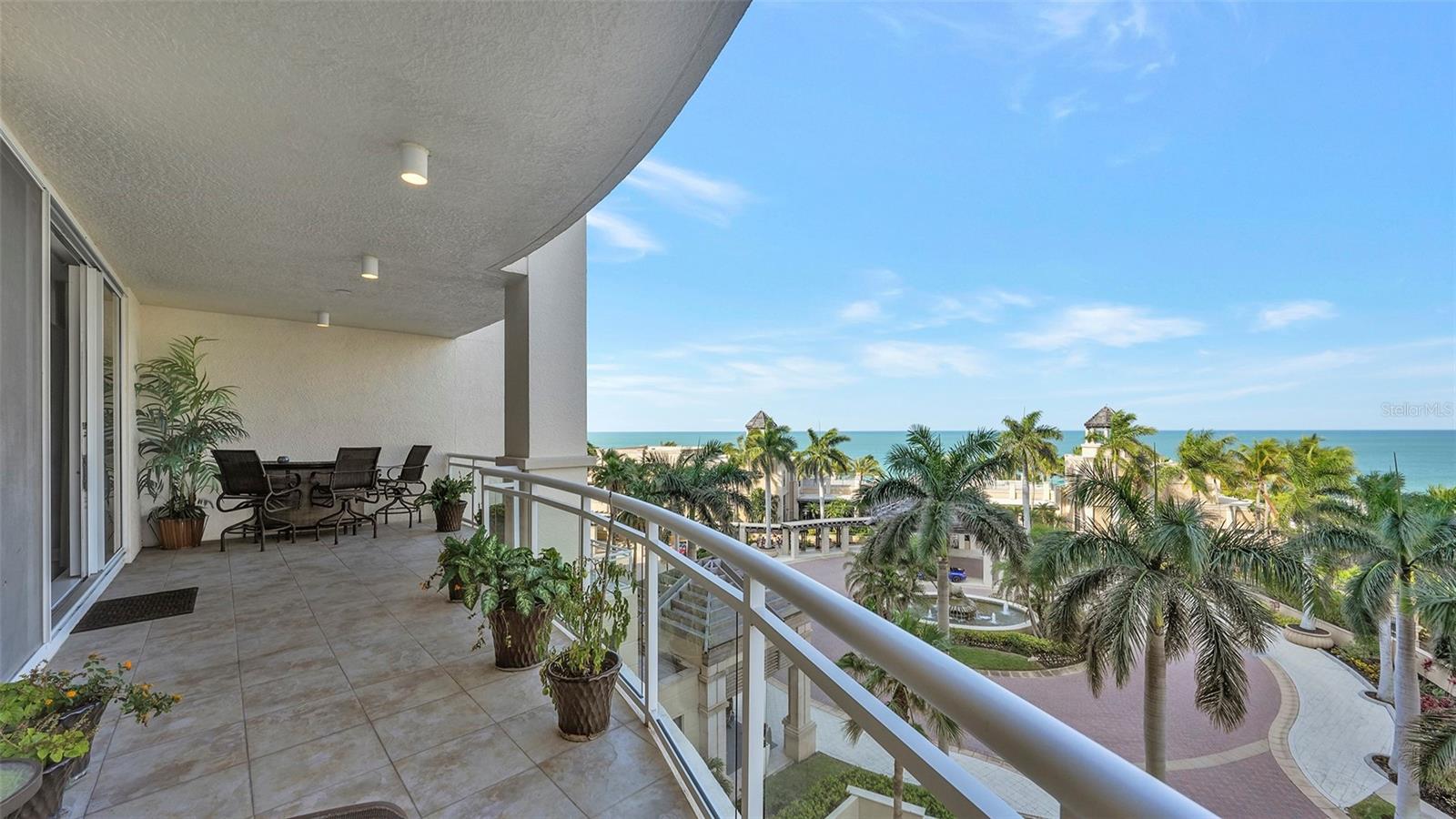 THE BEACH RESIDENCES - Residential