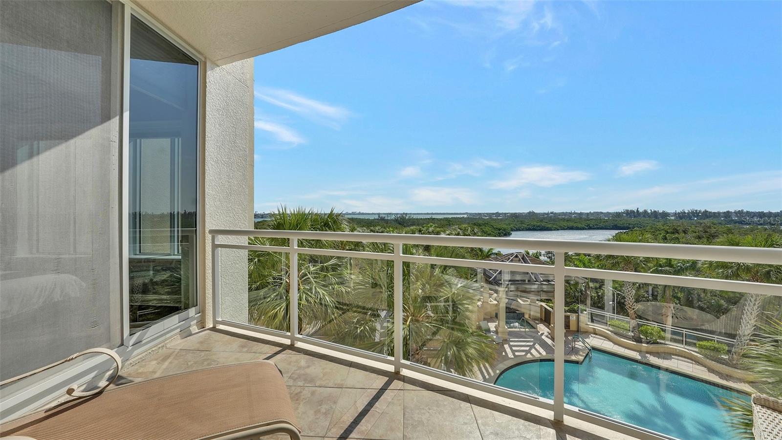 THE BEACH RESIDENCES - Residential