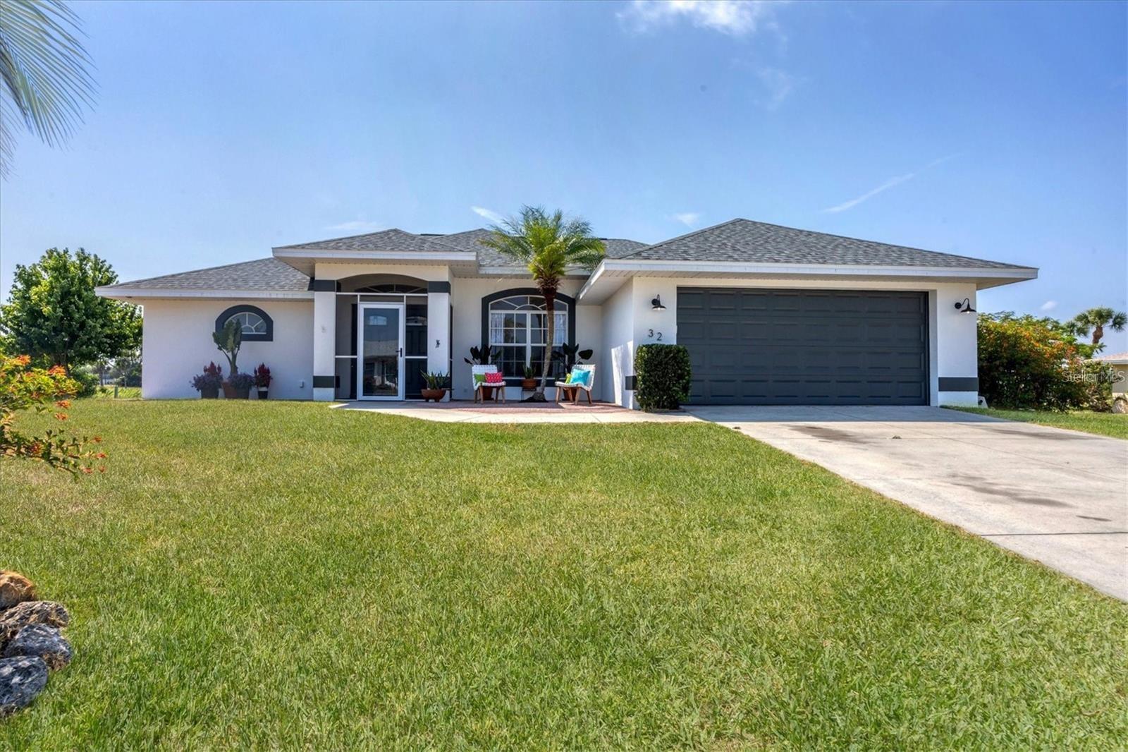 32 OAKLAND HILLS COURT