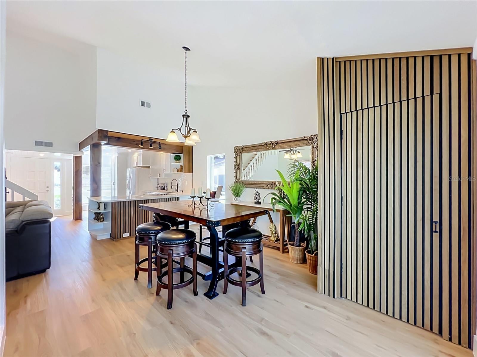 190 W SABAL PALM PLACE 190