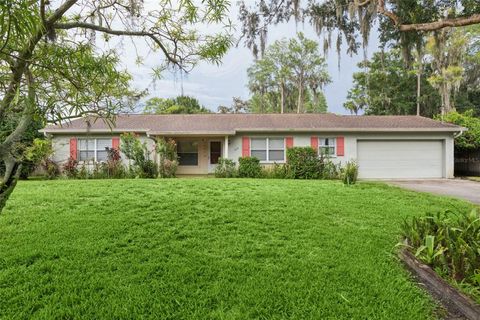 Photo of 2801 Wilson Circle, Lutz, FL 33548 (MLS # TB8530442)